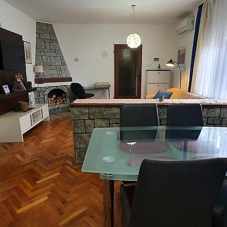 Apartman Ksenija Ðakovo Eksteriør bilde