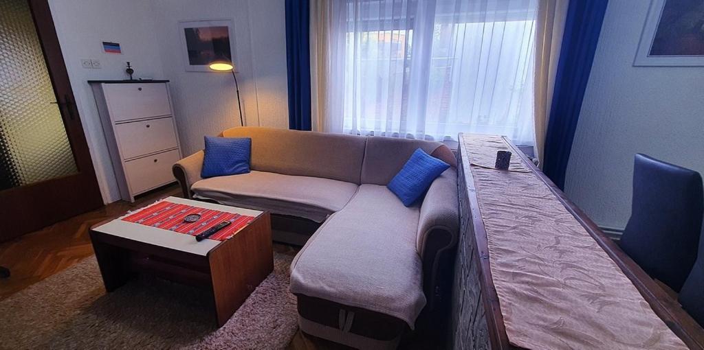 Apartman Ksenija Ðakovo Eksteriør bilde